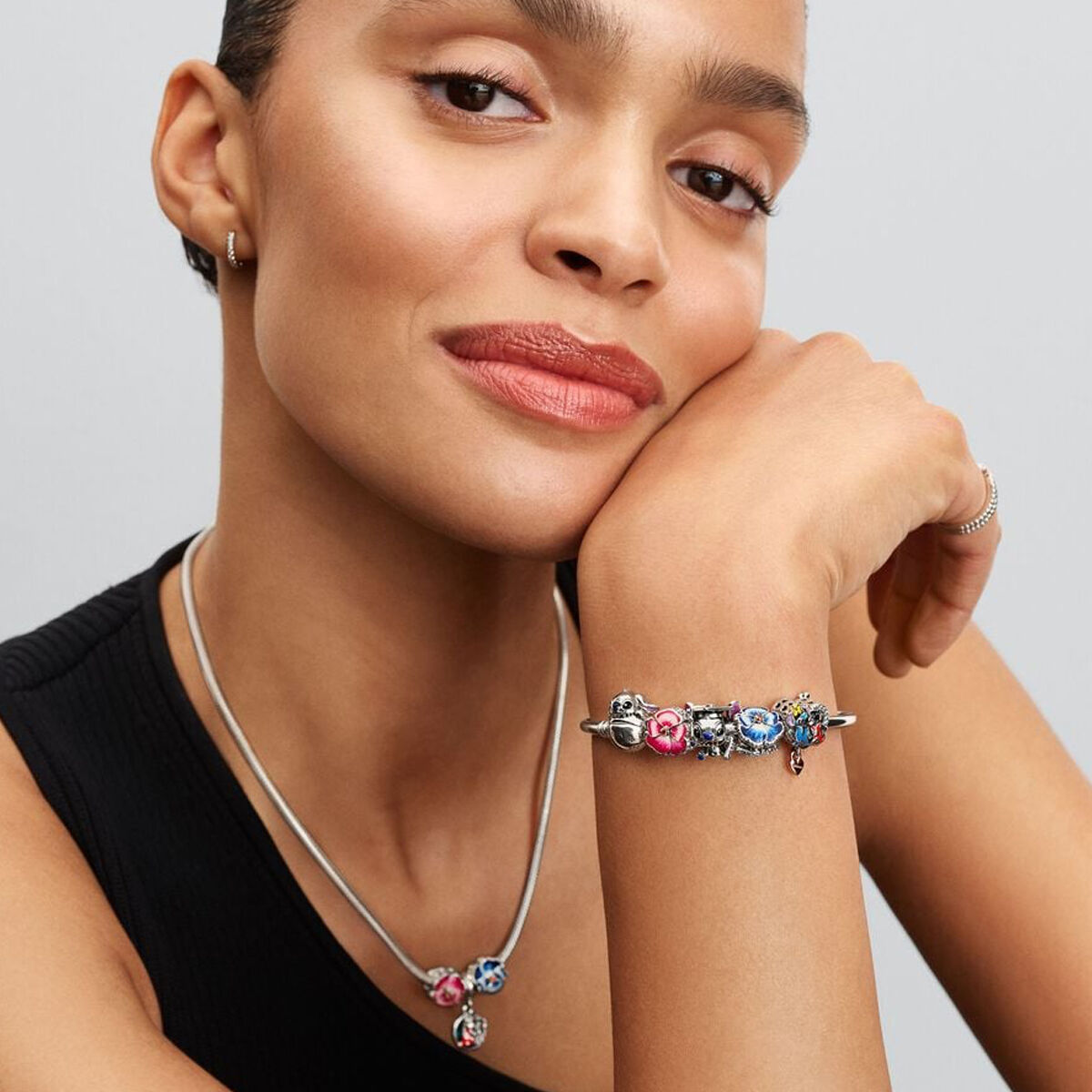 V2H72FBD7D2B01A27C56823A4C36335A530R7515141P3