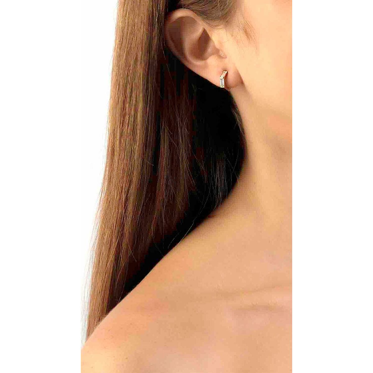 V7HE4F2F5857AEF341DDC2731B14708D35FR6248905P2